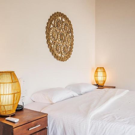 Santi Beach House With Pool & Beach เวลิกามา ภายนอก รูปภาพ