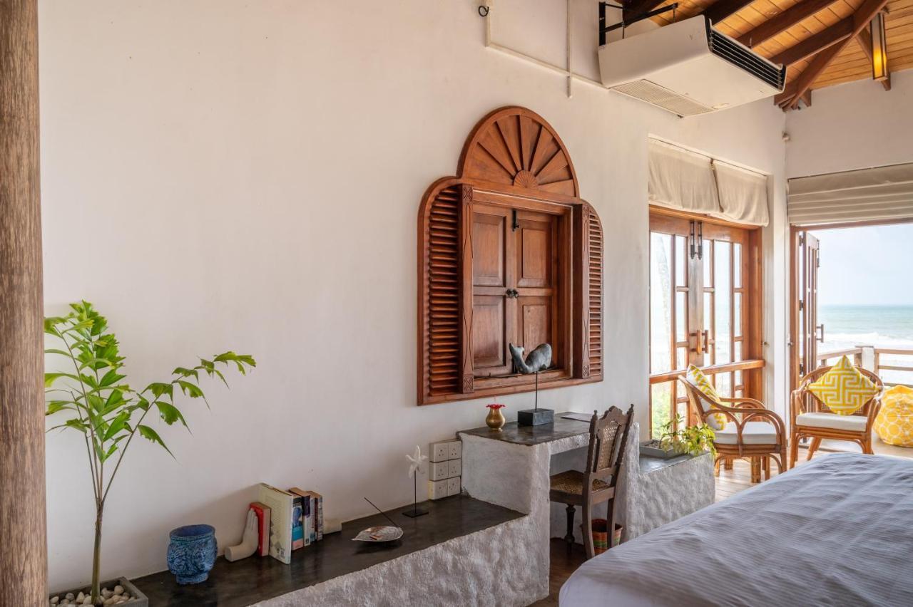 Santi Beach House With Pool & Beach เวลิกามา ภายนอก รูปภาพ